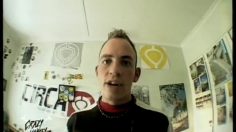 poster-10481-mtv-crazy-monkey-bed-jumping-236x132