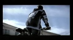 poster-10749-protection-environnement-race-against-waste-236x132