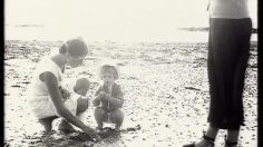 poster-1079-uap-sur-la-plage-236x132