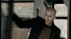 poster-11349-canalsat-tous-bleus-avec-zizou-236x132