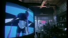 poster-11368-nike-agassi-casse-la-tele-236x132