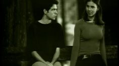 poster-12284-vicks-le-baiser-236x132