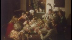 poster-13136-mother-repas-de-famille-236x132