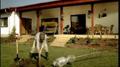 poster-13179-bcr-insurance-property-insurance-petrol-the-giant-236x132