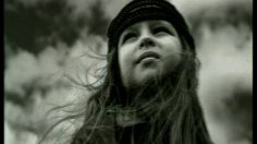 poster-13337-motorola-internet-corbeaux-sur-fil-invisible-236x132