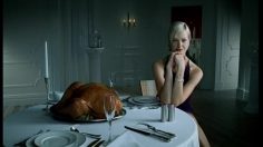 poster-13414-tf6-chaine-de-television-la-dinde-et-le-chien-sous-la-table-236x132