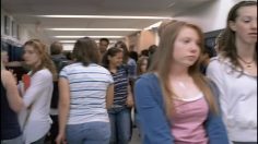 poster-15621-solo-mobile-phone-vigil-236x132