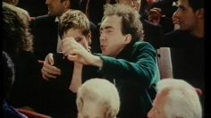 poster-1568-venilia-papier-peint-le-theatre-236x132