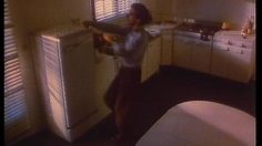 poster-1573-orangina-frigo-secoue-236x132