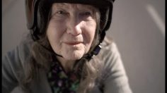 poster-15748-bank-coop-old-lady-236x132