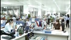 poster-16398-boots-trust-here-come-the-girls-236x132