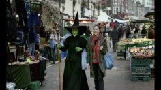 poster-16723-orange-lonely-friends-236x132