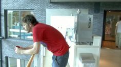 poster-18058-cannes-lions-showcase-2008-cebuco-gorilla-236x132