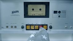 poster-18324-hahn-super-dry-super-in-super-out-version-longue-236x132