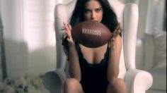 poster-18479-victoria-s-secret-valentine-s-day-236x132