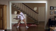 poster-19200-guitar-hero-world-tour-heidi-klum-garde-la-chemise-236x132