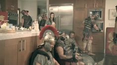 poster-19384-orange-orange-tv-pause-236x132