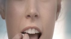 poster-19422-anti-sida-port-preservatif-chewing-gum-236x132