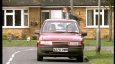 poster-1969-securite-routiere-port-de-la-ceinture-de-securite-julie-236x132