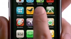 poster-20009-apple-iphone-travel-236x132