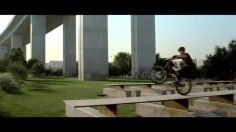 poster-20107-volkswagen-golf-estate-extreme-sport-236x132