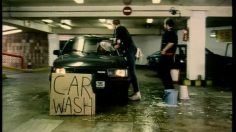 poster-2026-carrols-fast-food-sous-l-essuie-glace-236x132