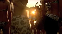 poster-20517-corona-corona-light-moonlight-236x132