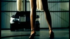 poster-20639-carl-s-jr-the-spicy-bbq-paris-hilton-s-carwash-236x132