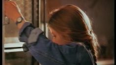 poster-2074-chambourcy-la-laitiere-le-sein-236x132