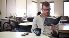 poster-21451-twitter-faster-than-earthquakes-236x132