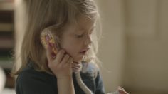 poster-22440-bouygues-telecom-eden-2424-les-dumas-passent-des-coups-de-fil-236x132