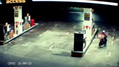 poster-23119-total-total-access-camera-de-surveillance-a-votre-service-236x132