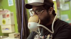 poster-23185-burger-king-hands-free-whopper-236x132