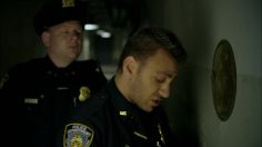 poster-23463-olight-two-cops-and-a-hole-236x132