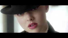 poster-23540-givenchy-very-irresistible-amanda-seyfried-est-irresistible-236x132