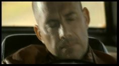 poster-2467-swisscom-mobile-en-voiture-dans-le-desert-236x132