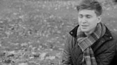 poster-24957-dissolve-first-stock-kiss-236x132