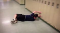 poster-25094-sfr-red-box-le-nageur-couloir-236x132