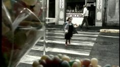 poster-2595-secours-populaire-contre-la-faim-le-collier-de-pates-236x132