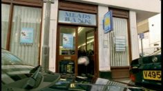 poster-290-jammie-dodger-dipz-le-hold-up-236x132