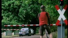 poster-3025-devk-train-236x132