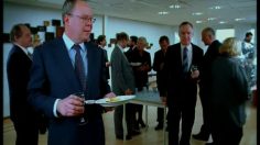 poster-316-stjarntv-the-handshake-236x132