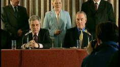 poster-319-eurofootball-com-swaping-shirts-236x132