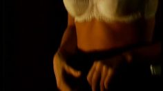 poster-4216-vittel-en-soutien-gorge-236x132