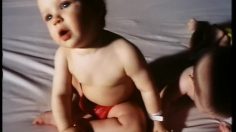 poster-4300-naf-naf-couches-culottes-les-bebes-236x132