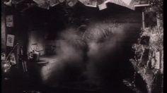 poster-4442-hamlet-pere-noel-dans-cheminee-236x132