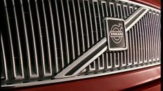 poster-4694-volvo-400-y-a-t-il-un-pilote-236x132