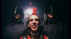 poster-4826-mazda-pile-alcaline-le-punk-236x132