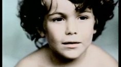 poster-4907-evian-enfant-tout-nu-236x132