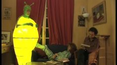 poster-5803-poweo-le-ver-luisant-ennuyeux-236x132